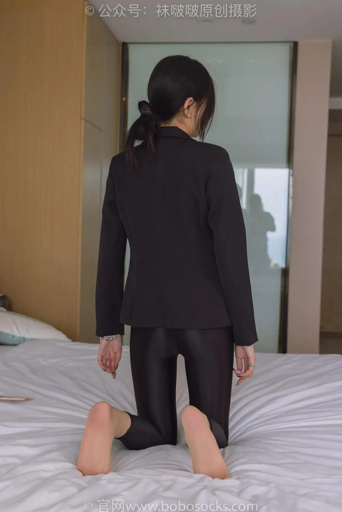 [BoBoSocks袜啵啵]NO.188 小甜豆-连体泳衣、高跟长靴、短肉丝、裸足 [147P]插图9